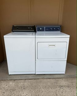 washer and gas dryer laundry set