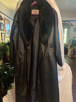 L Women’s Direct Action Black Leather Trench