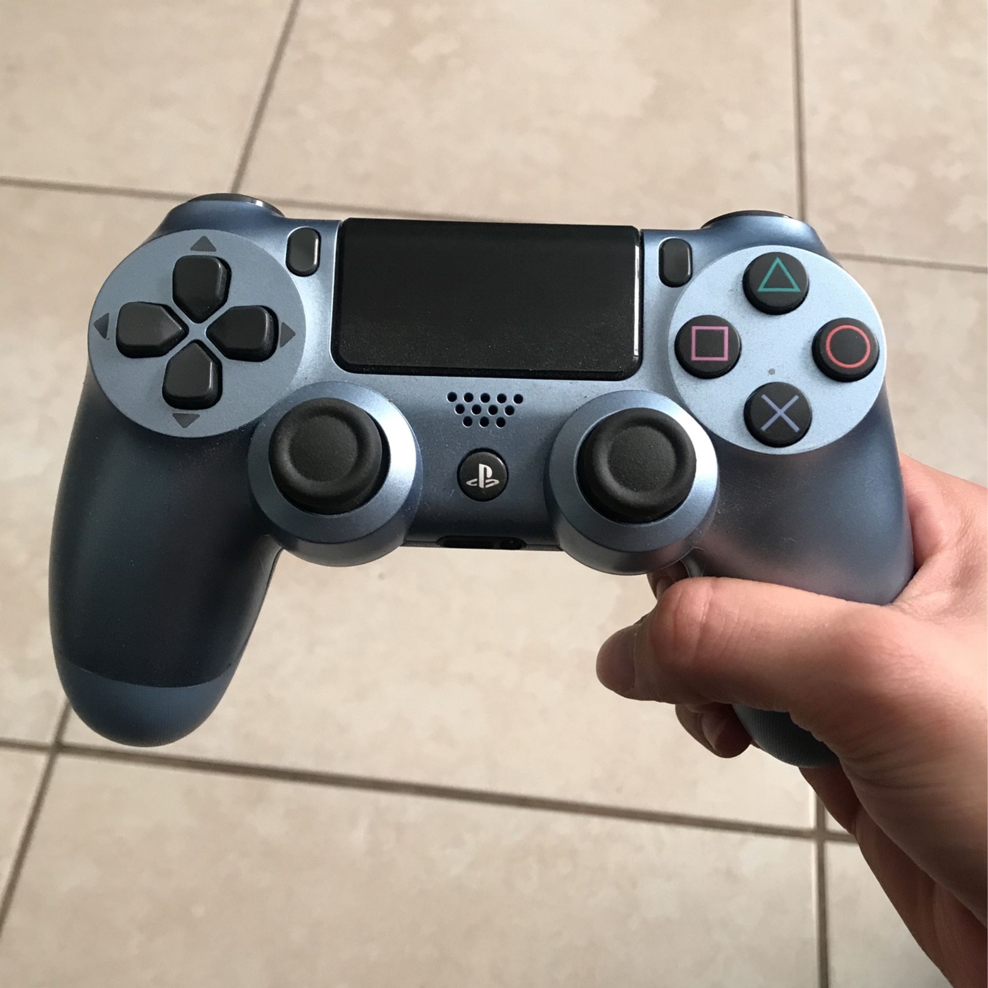 PS4 Controller