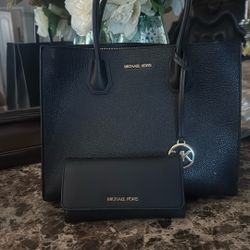 Michael Kors Purse And Wallet 