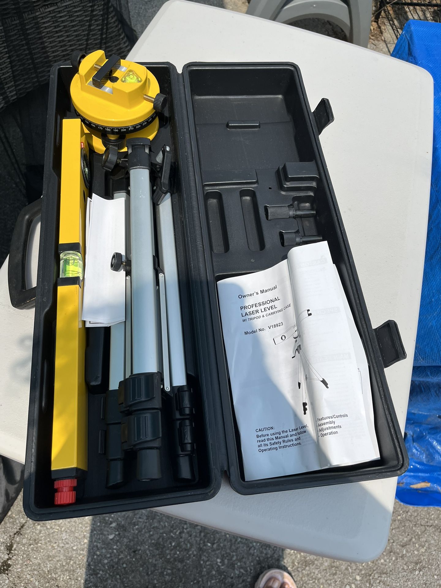 Professional Laser Level with Tripod & Case