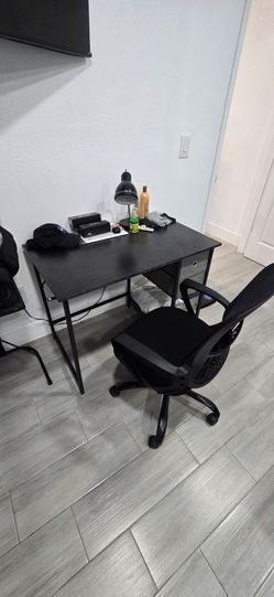 Set de escritorio y silla