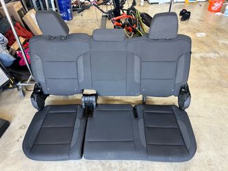 Back Seat 2023 Chevy Silverado 1500 crew cab LT cloth good condition