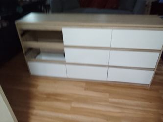 MODERN 9 DRAWER DRESSER / CHEST OF DRAWERS