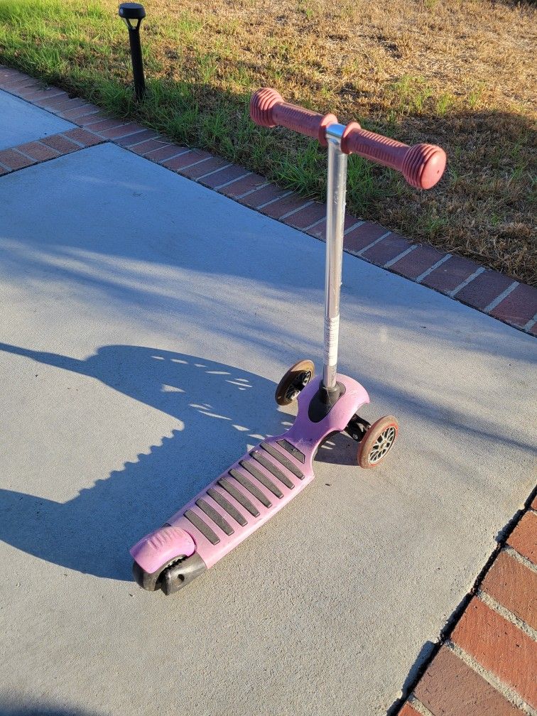 Pink Girls Kids Youth 3 Wheel Scooter