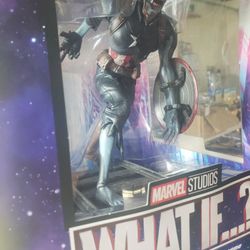 Captain America statue *New