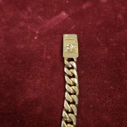 10kt Cuban Link Bracelet 