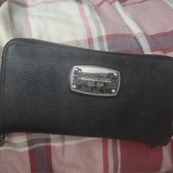 Michael Kors Wristlet Black