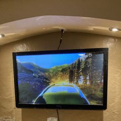 Panasonic 50” Tv
