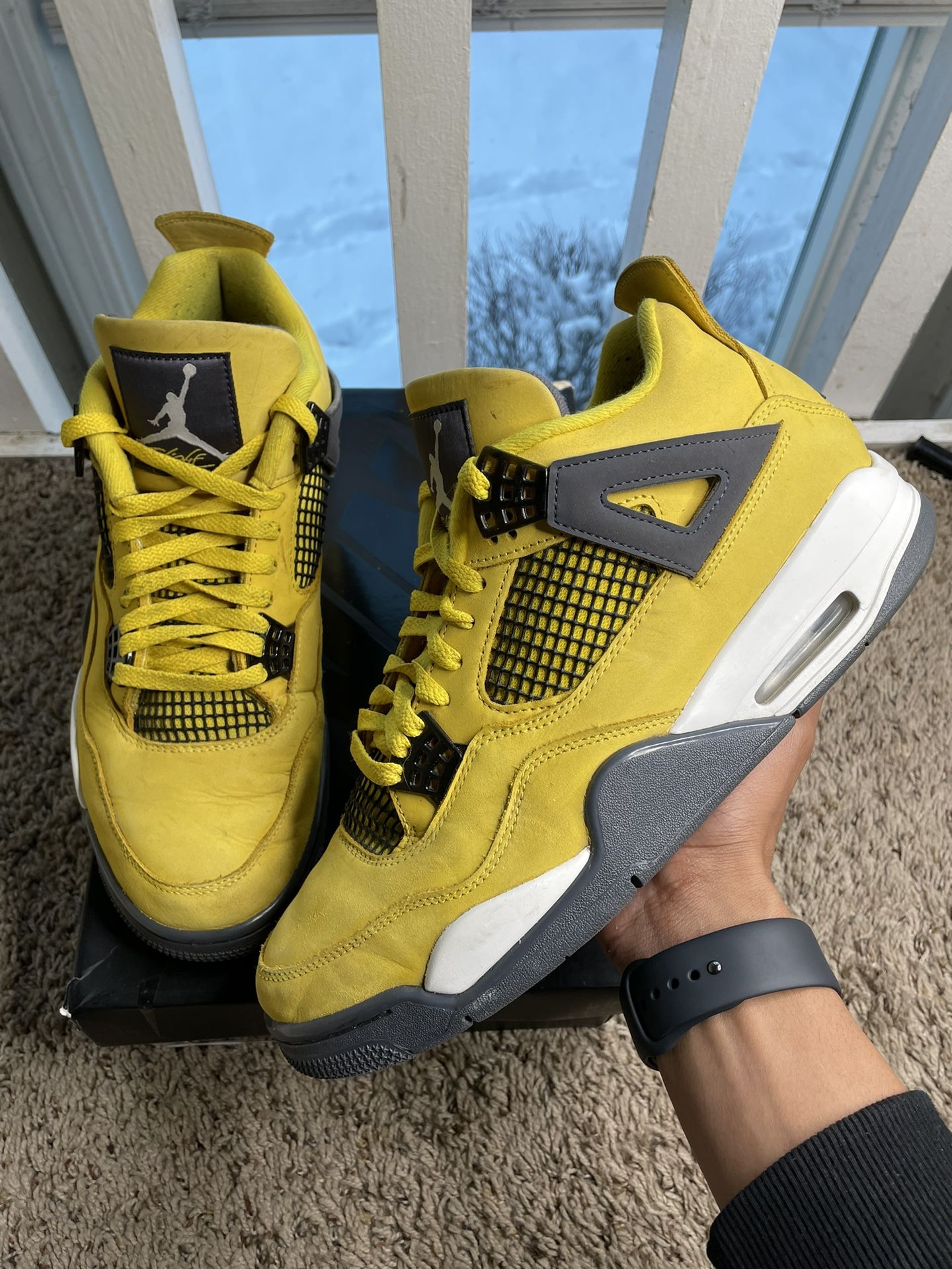 2021 Air Jordan 4 Retro Lightning