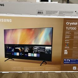 Samsung Crystal UHD TU7000 50 Inch