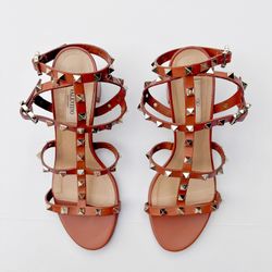 Valentino Garavani Rockstud Heels – Brown Leather