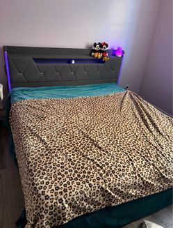 King size bed