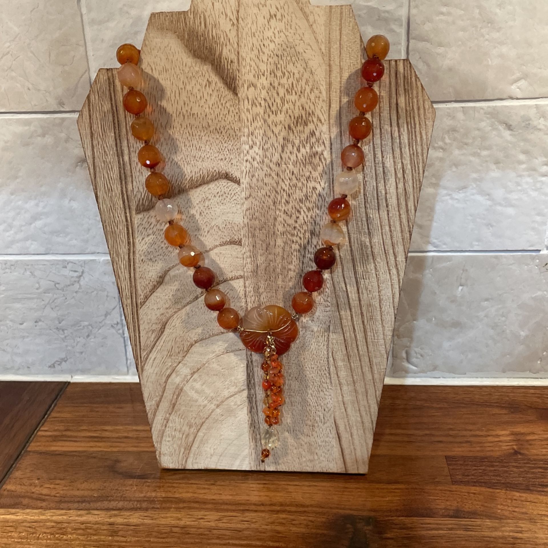 Beautiful Amber Choker Necklace 