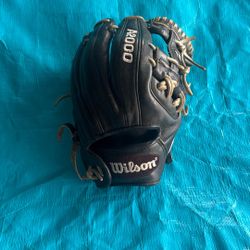 A2000 wilson infielders glove