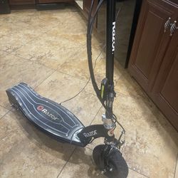 Razor E 100 Glow Scooter Electric Kids 