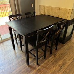 Extendable Dining Table + 4 Chairs
