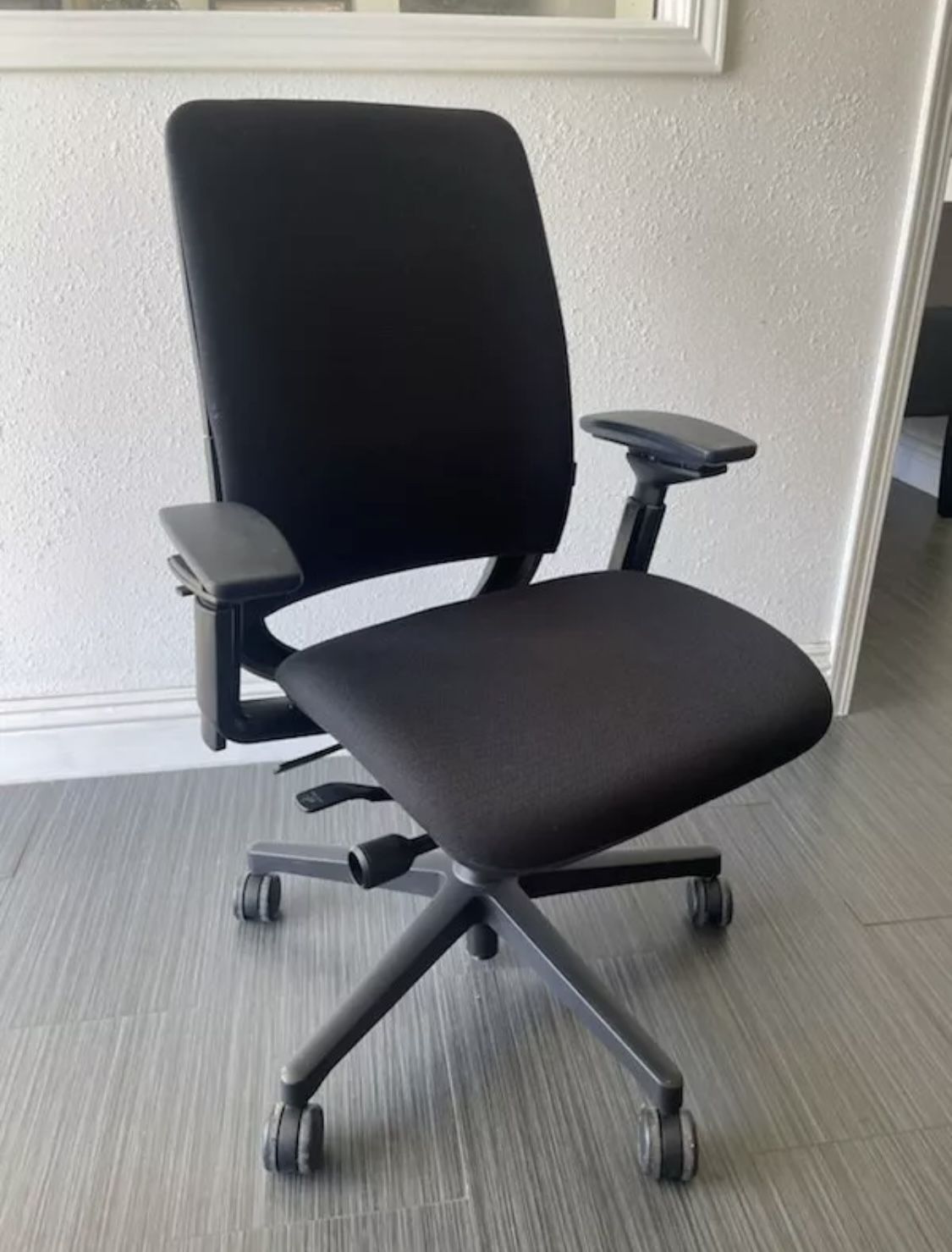 New Steelcase Office Chair Ergonomic