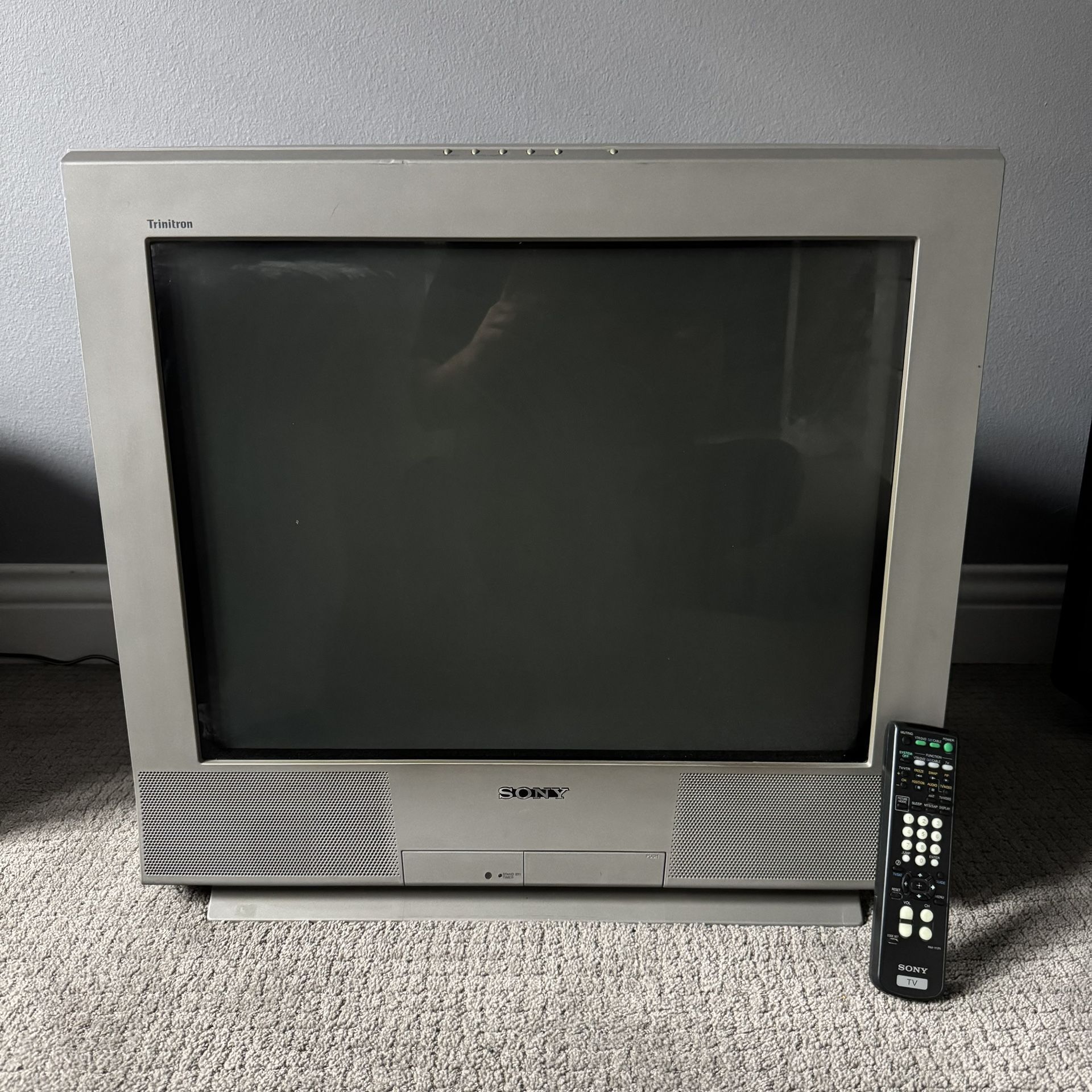 27” Sony FD Trinitron WEGA KV-27FS12 CRT TV