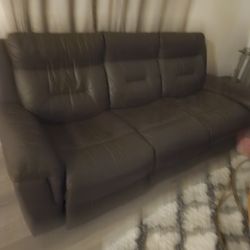 2 Coach 2 Sets Off recliner