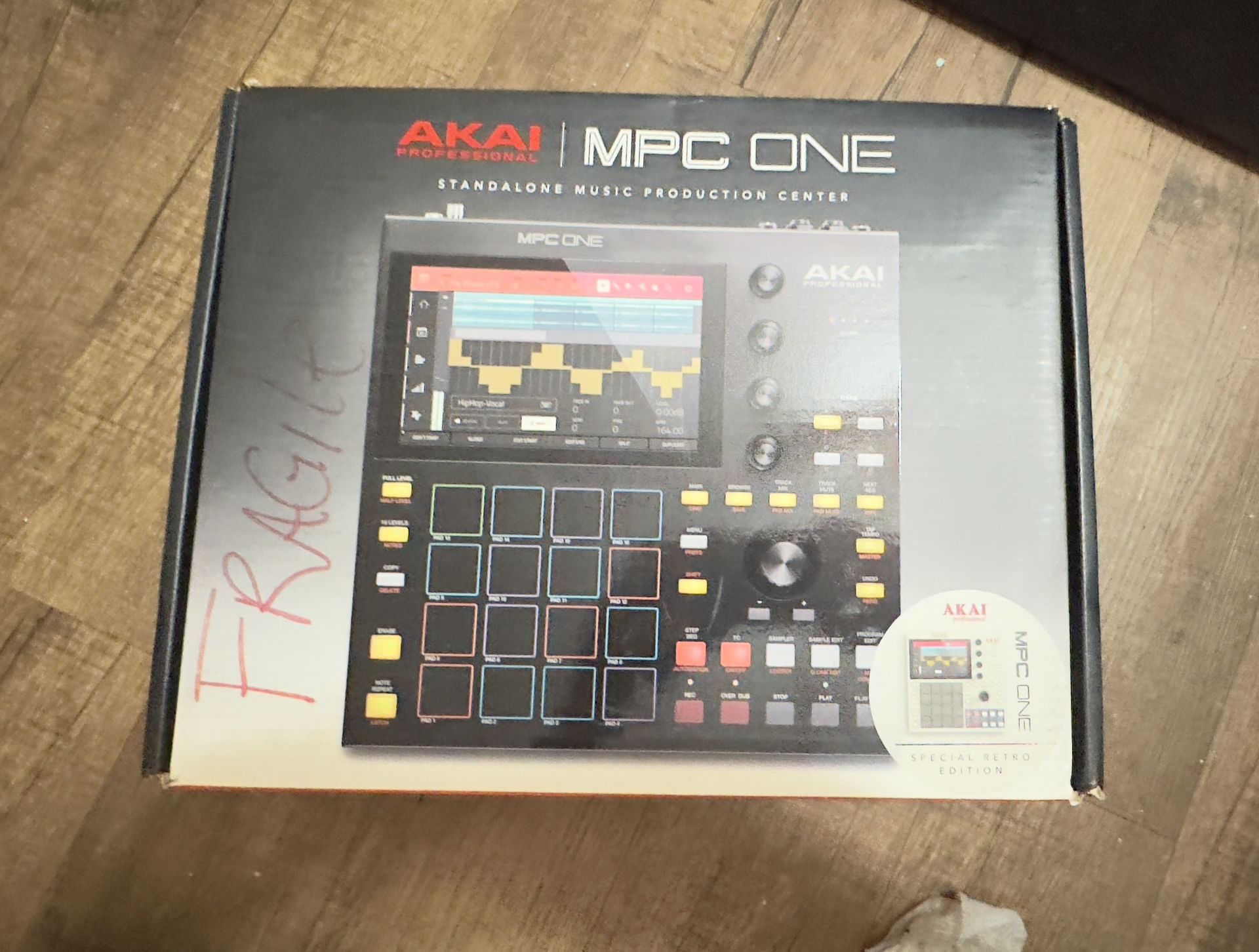 AKAI MPC One - Retro Edition