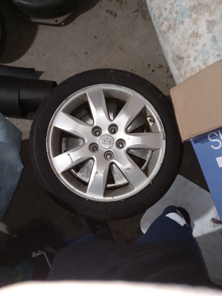 4 Kia Wheels and Rims For Sale.