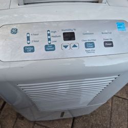 GE 50pt. Dehumidifier