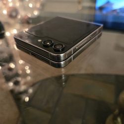 Samsung Galaxy Z Flip 5 256gb