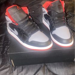 Jordan 1 Mids 