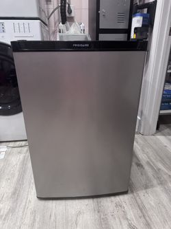 Mini Fridge $100