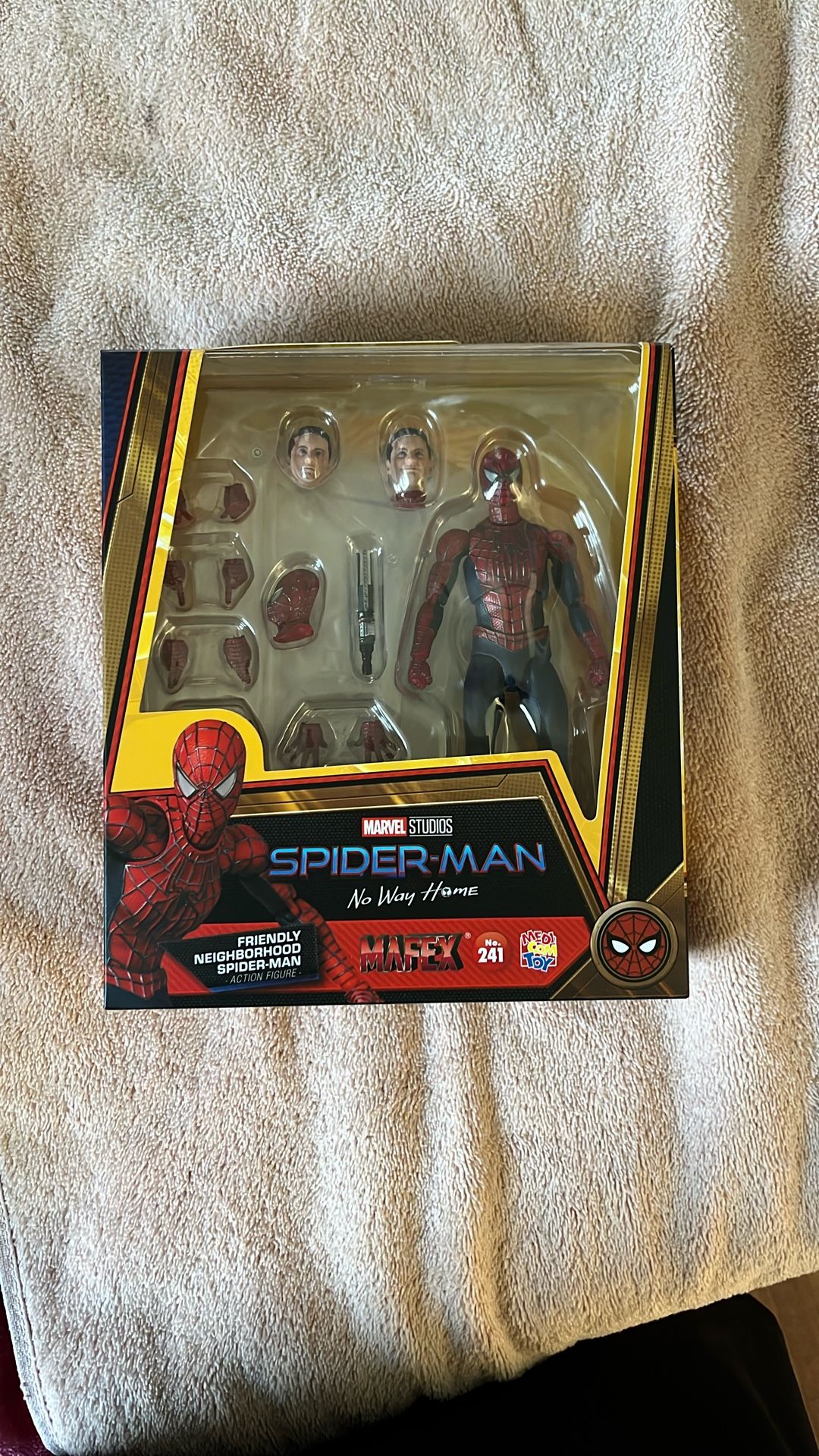 MAFEX TOBEY MAGUIRE SPIDERMAN NO WAY HOME FIGURE 