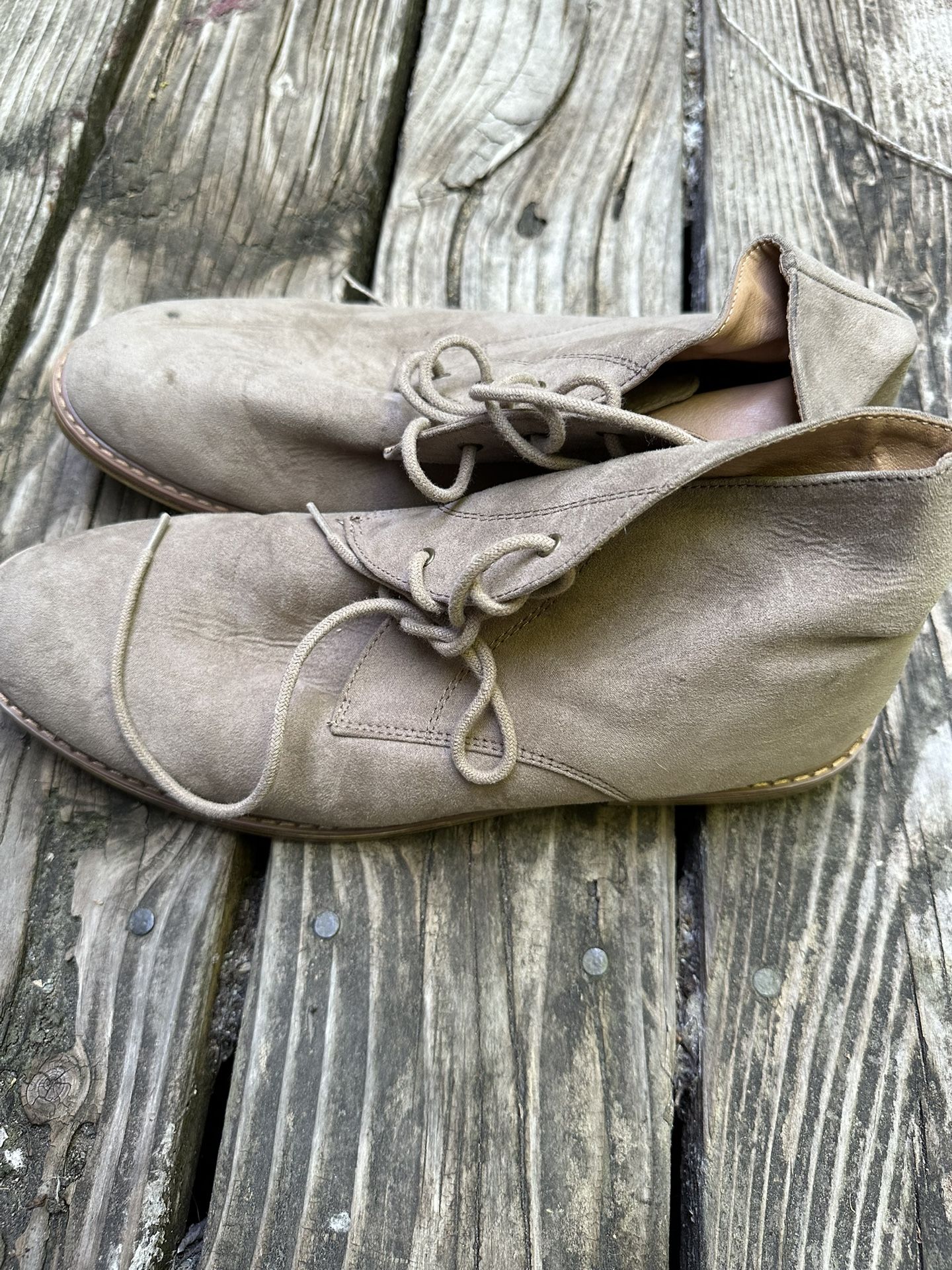 Old Navy Men’s Chukka Boots 11