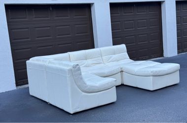🛋️ Sofa/Couch Sectional - Z Gallerie - Ivory - Delivery Available 🚛