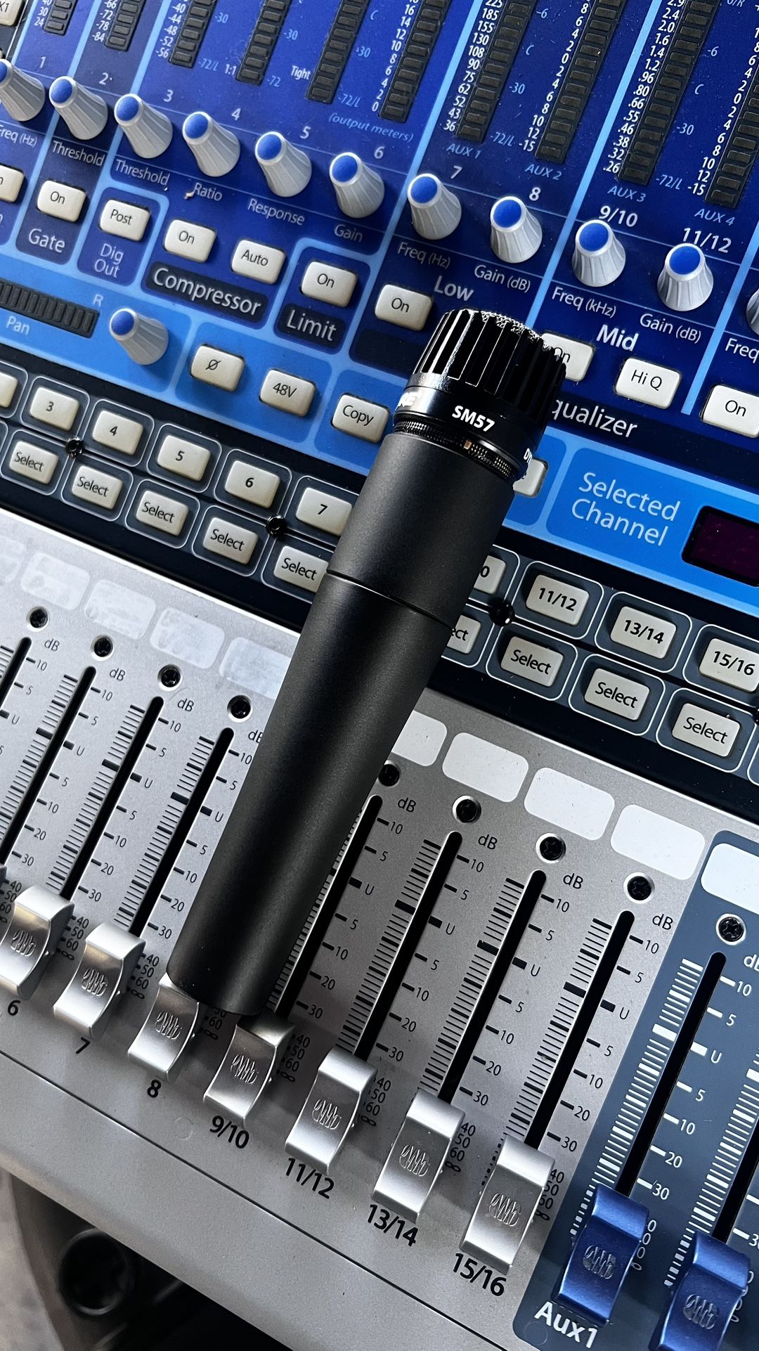 Shure SM57 Microphone π€
