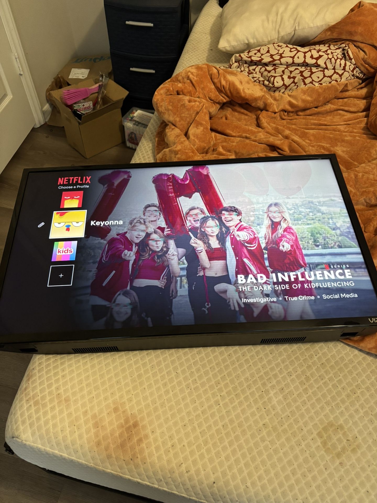 38' FLAT SCREEN