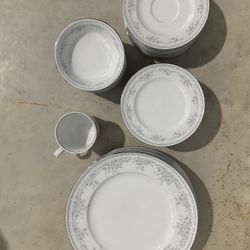 31 set Vintage Johann Haviland Bavaria Germany Dinnerware 