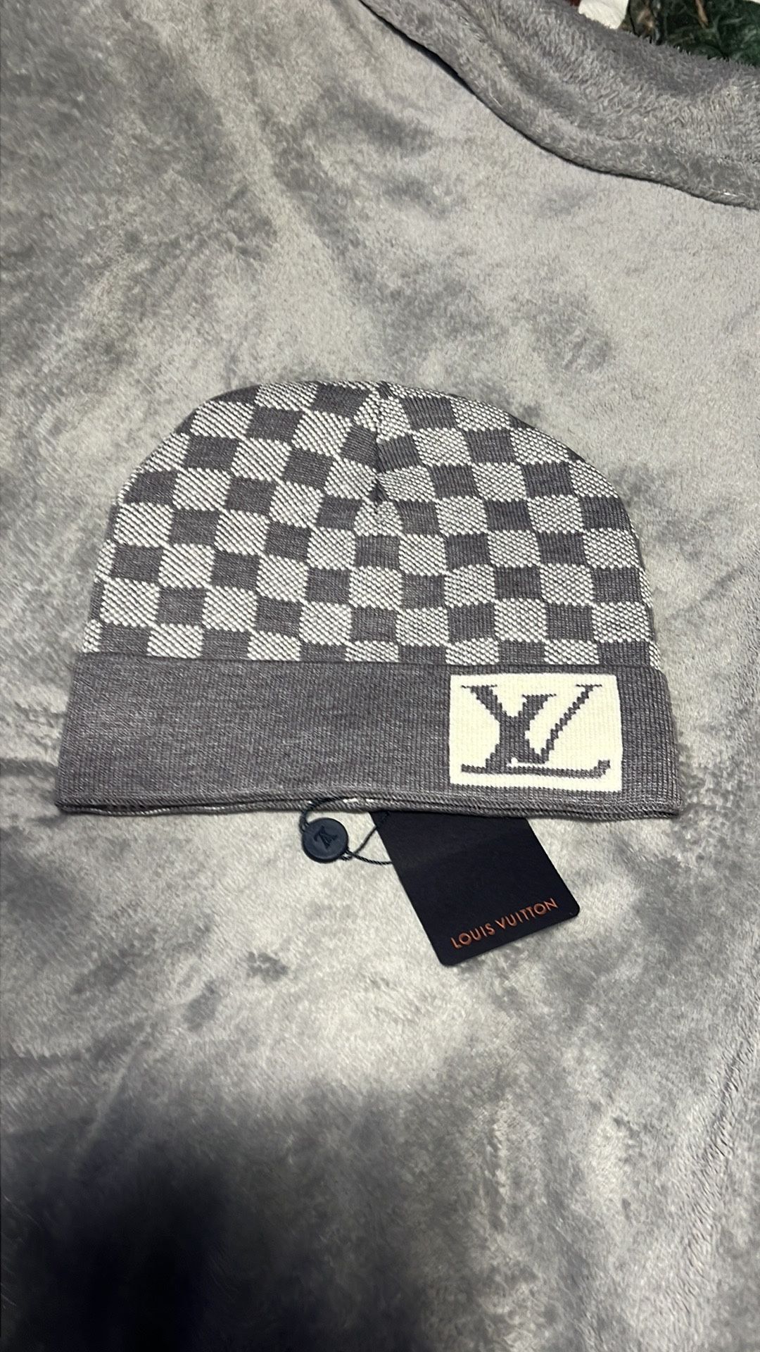 LV BEANIE with LV LOGO *NEW*