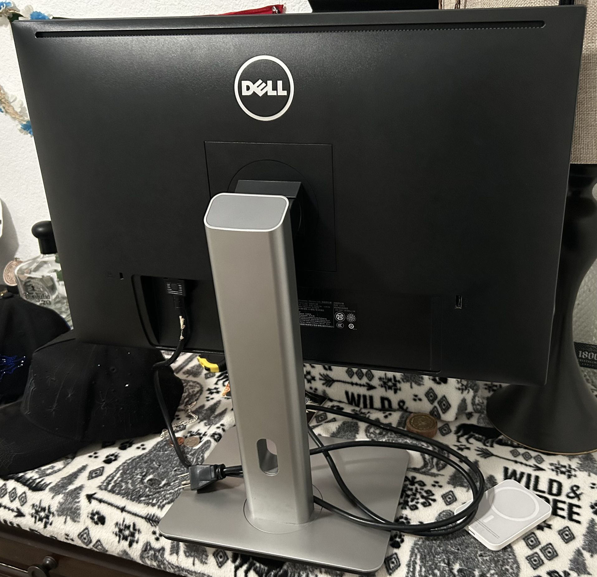 Dell Flat Panel Monitor 25 Inch