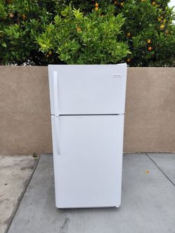 3MONTHS WARRANTY 30X30X66 FRIGIDAIRE FRIDGE 18CUFT WHITE 