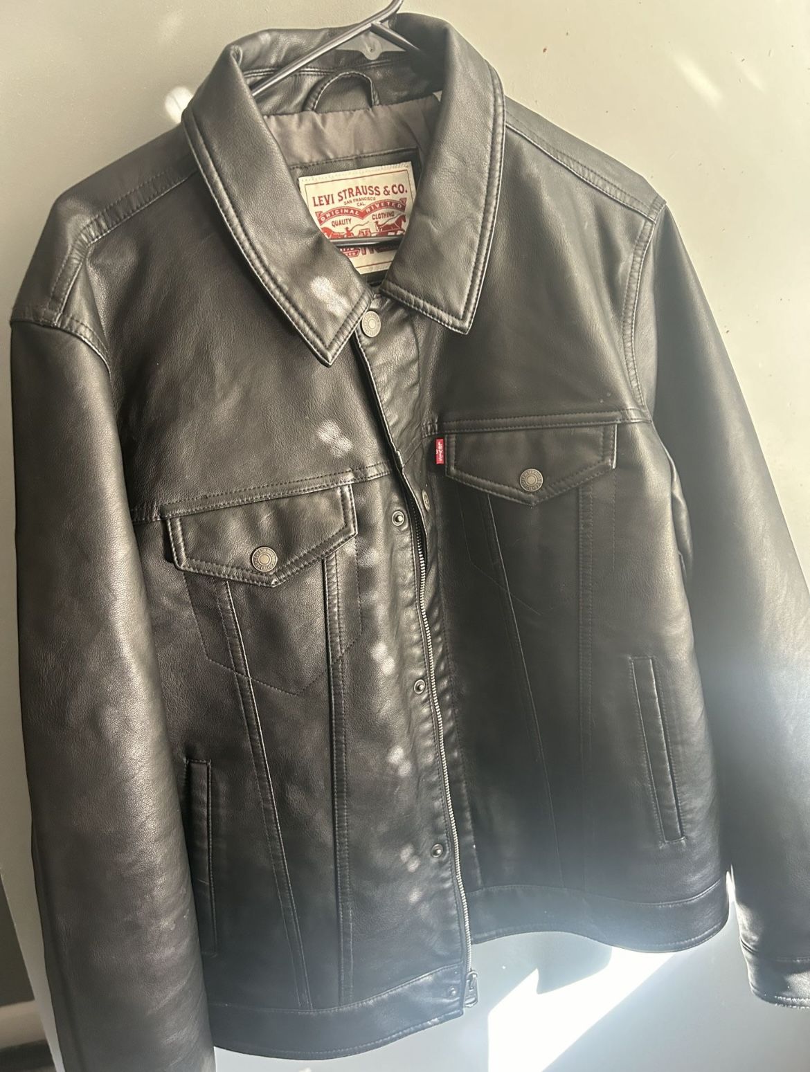 Black Levi Leather Jacket Men’s Large 