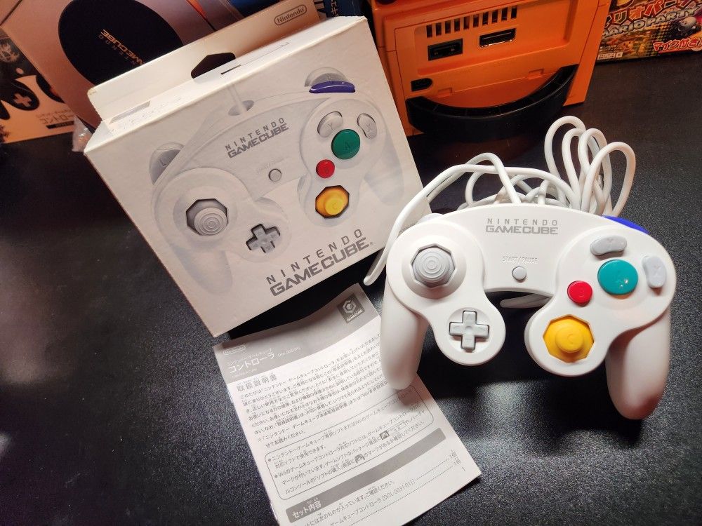 Nintendo GameCube White Controller - Like New in Box