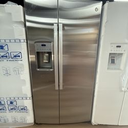 Two door GE stainless steel CD ice and water refrigerator