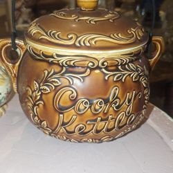 Vintage Cooky Kettle