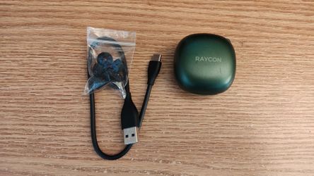 Raycon Fitness Earbuds (Green)