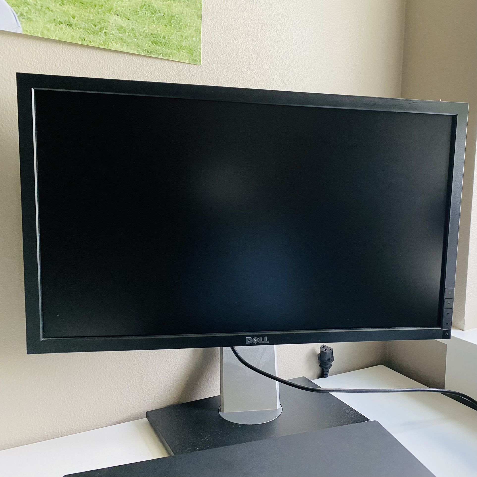 Dell Monitor  24”