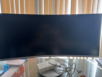 Curved Samsung thunderbolt monitor