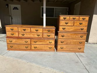 Dresser set