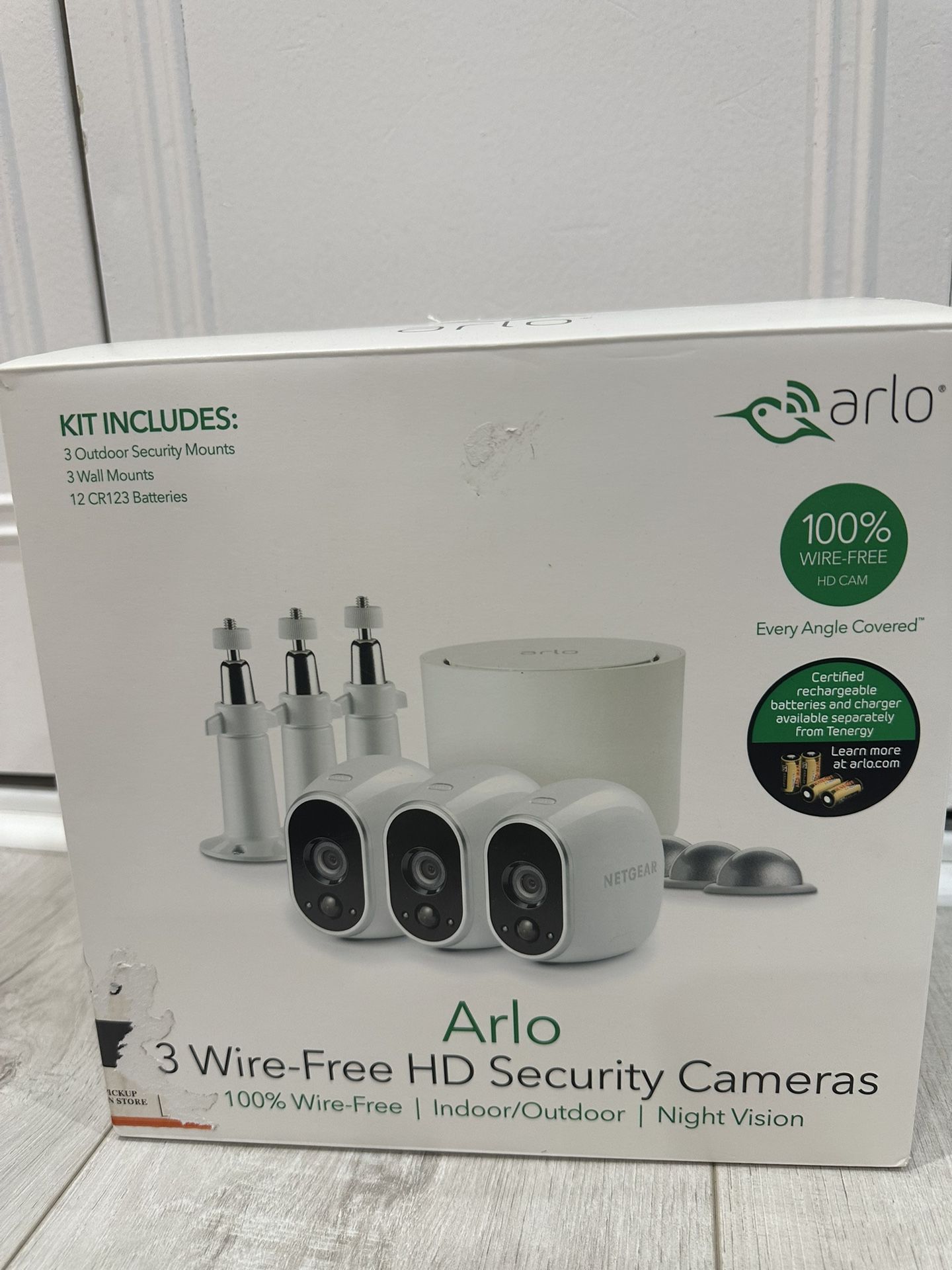 Arlo VMS3330W Security System with HD Cameras Extra hub
