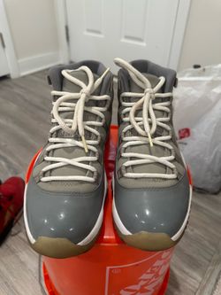 Air Jordan 11 Cool Grey (2010) size 8.5 worn