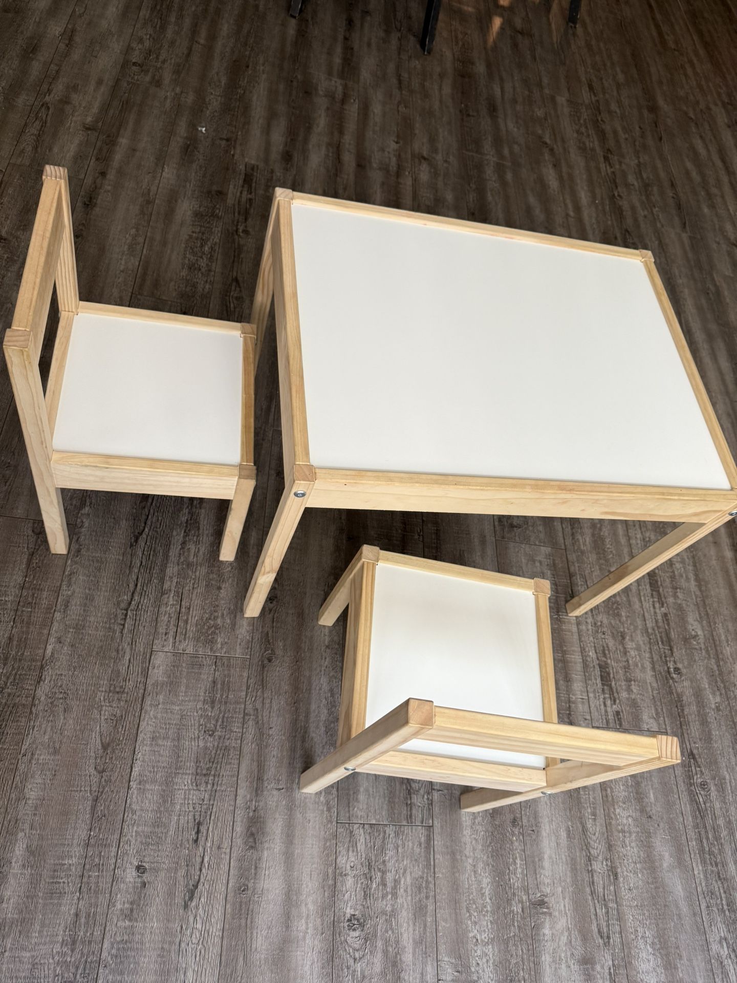 Kids Table